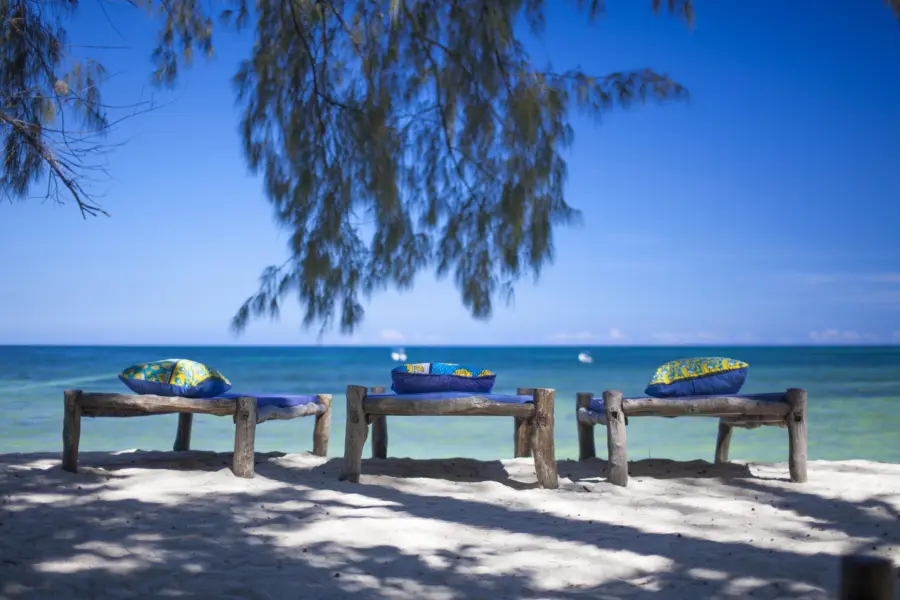Kinondo kwetu hotel 3 beach beds by the ocean galu beach diani beach kenya kopia1