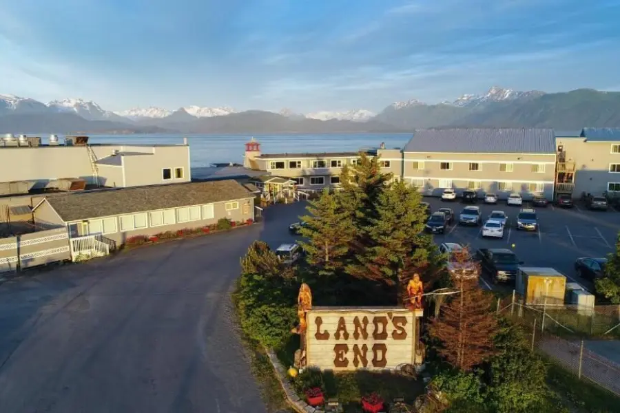 Lands end resort