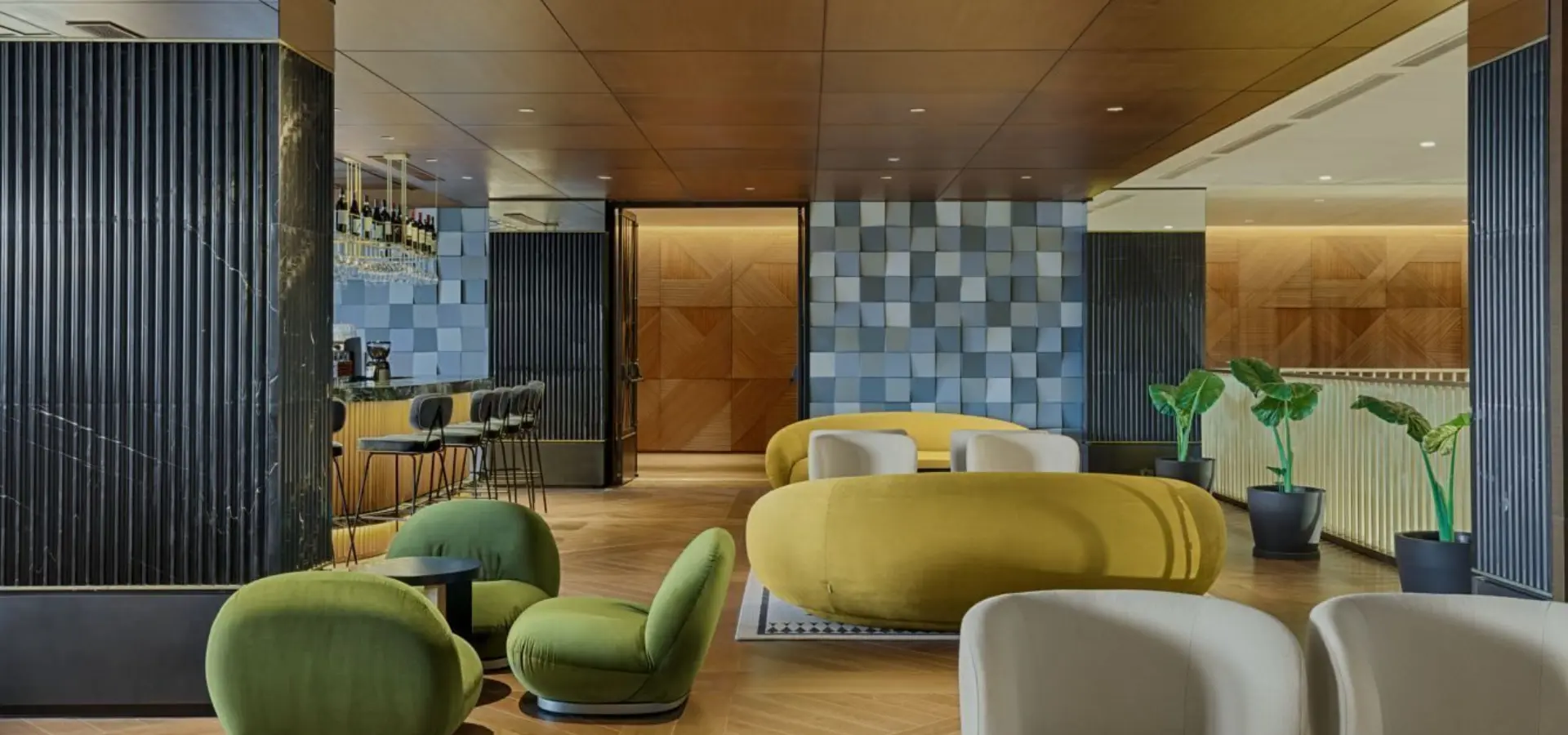 Md busmd latitude lounge 29378 wide hor