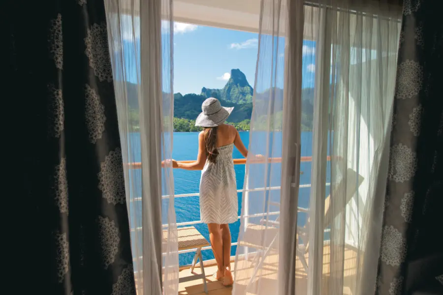 Cg v balcony 2979