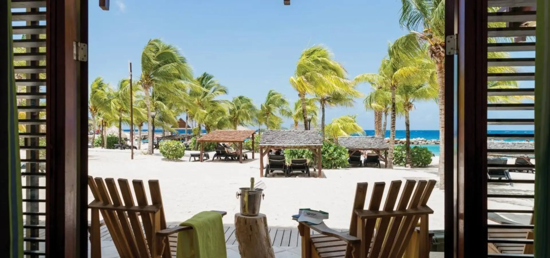 Ocean cabana view 20 01 01