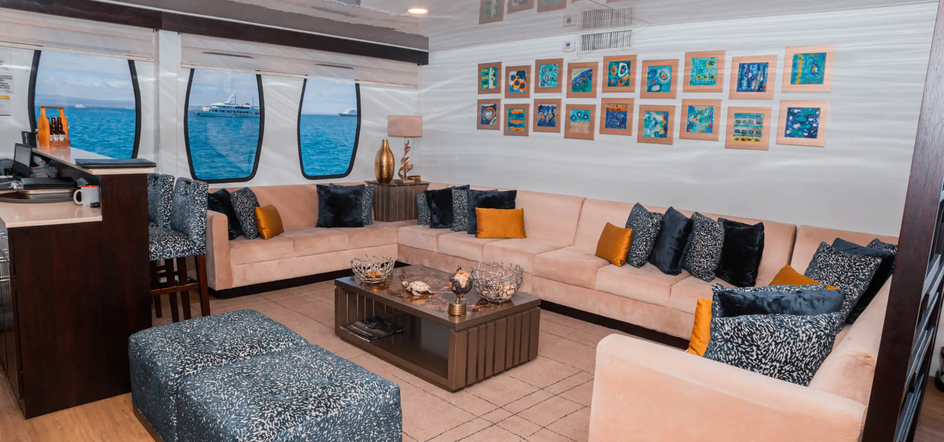 Living room 3