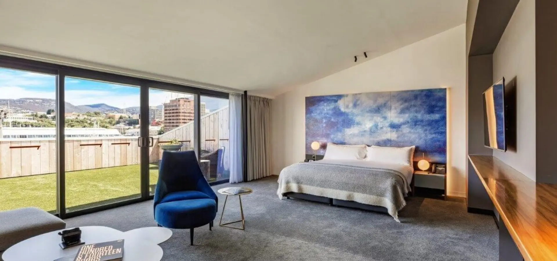 Macq01 dec adamgibson 691