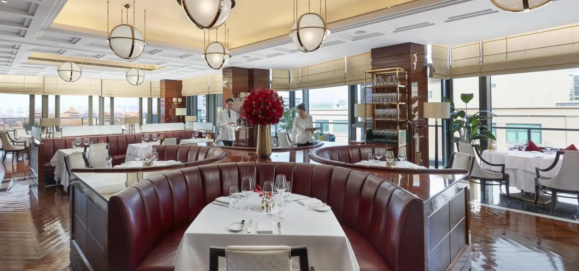 Wangfujing fine dining mandarin grill dining room 02