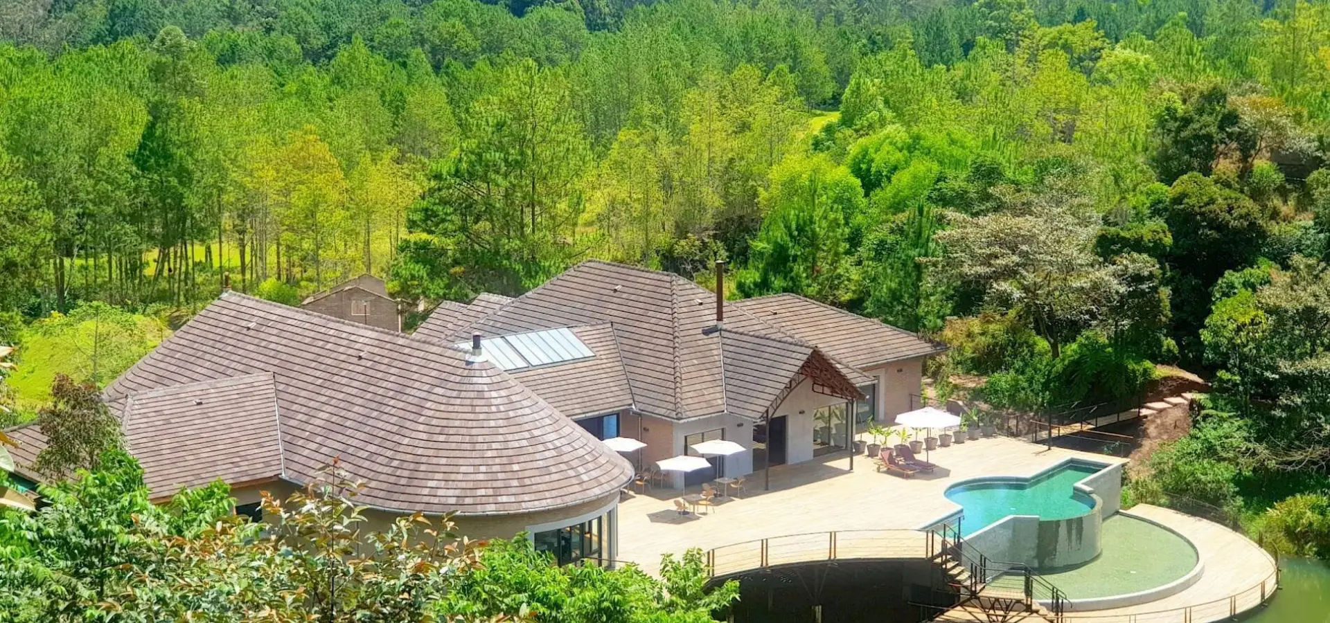 Le lodge6 1900x950