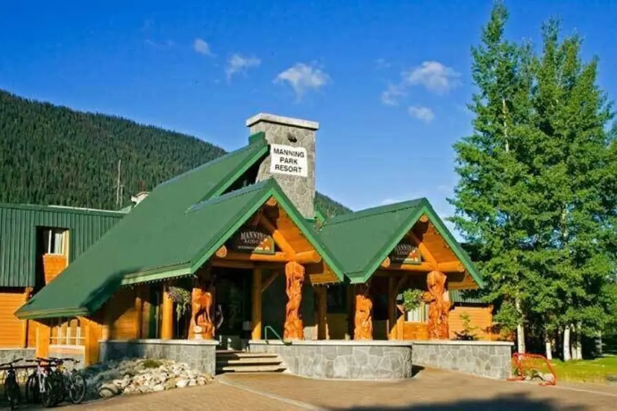 1736946267407 resort img1