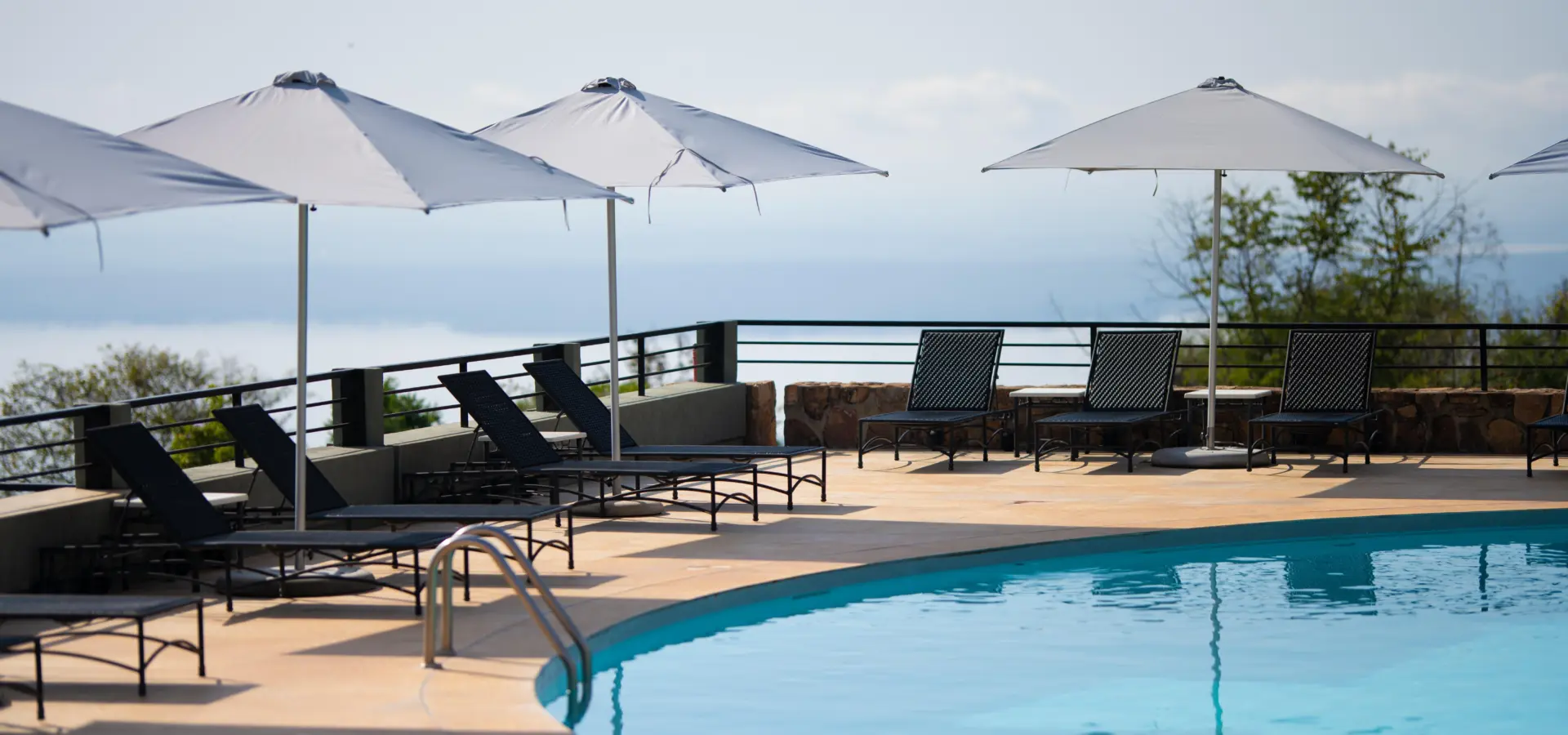 Akagera game lodge swimming pool 292