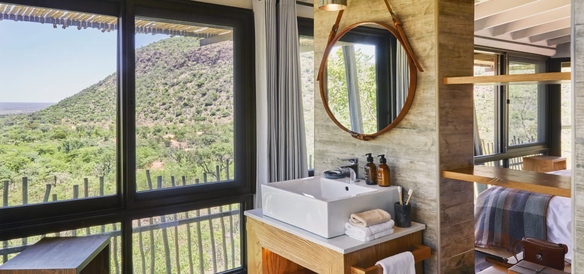 1744135315095 Marataba Mountain Suite Bathroom March25 preview scale 100 ppi 300 quality 100