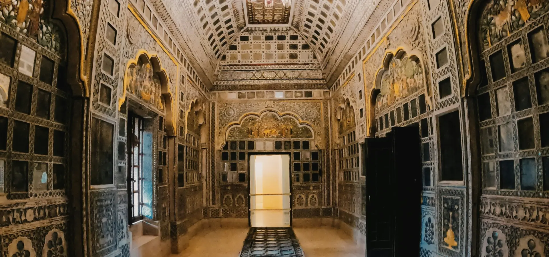 1767363669237amisha deotale lozq4byirba unsplash mehrangarh fort