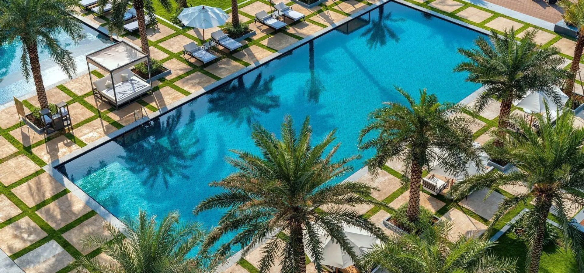 Msg swimming pool by day