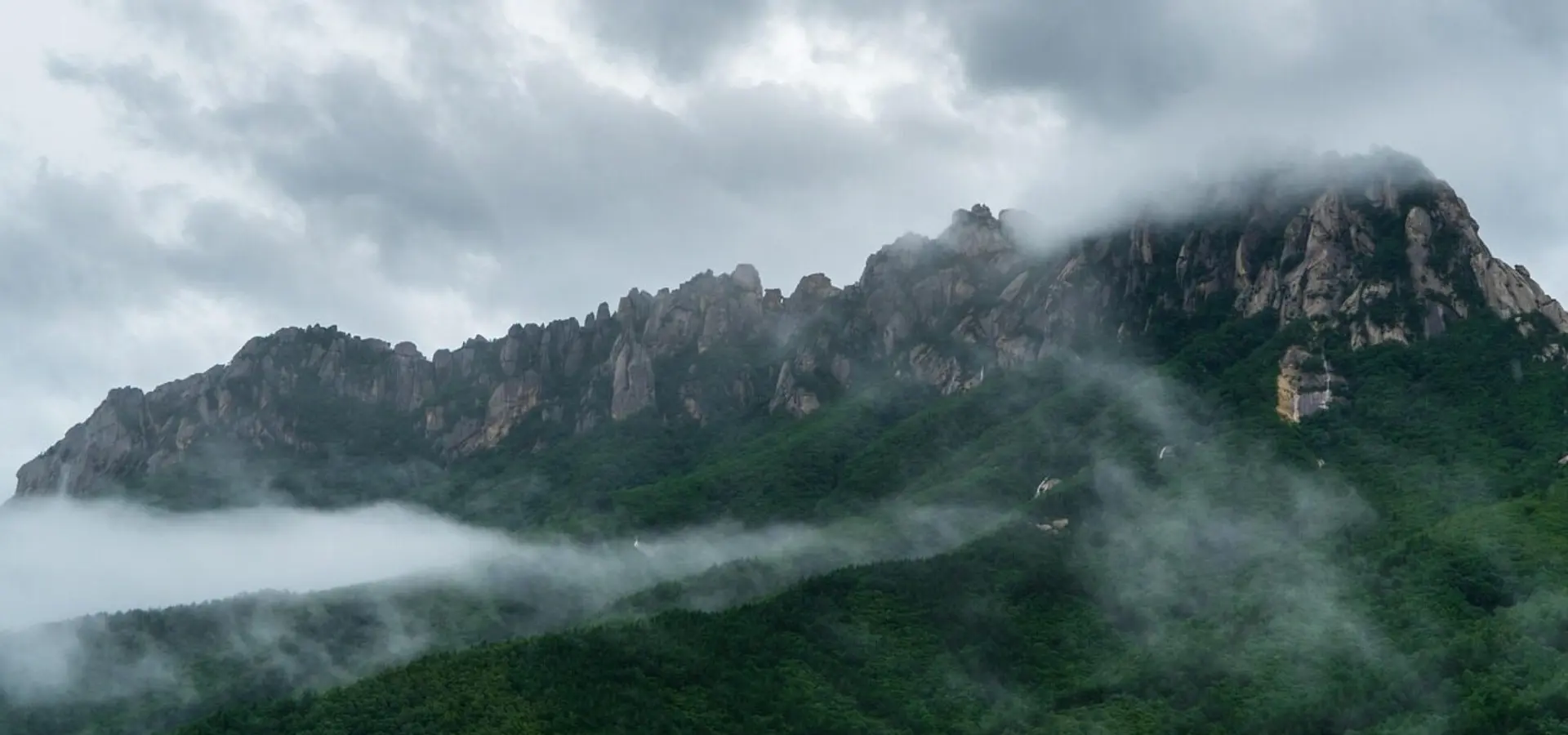 1765364489444seorak 60400981280