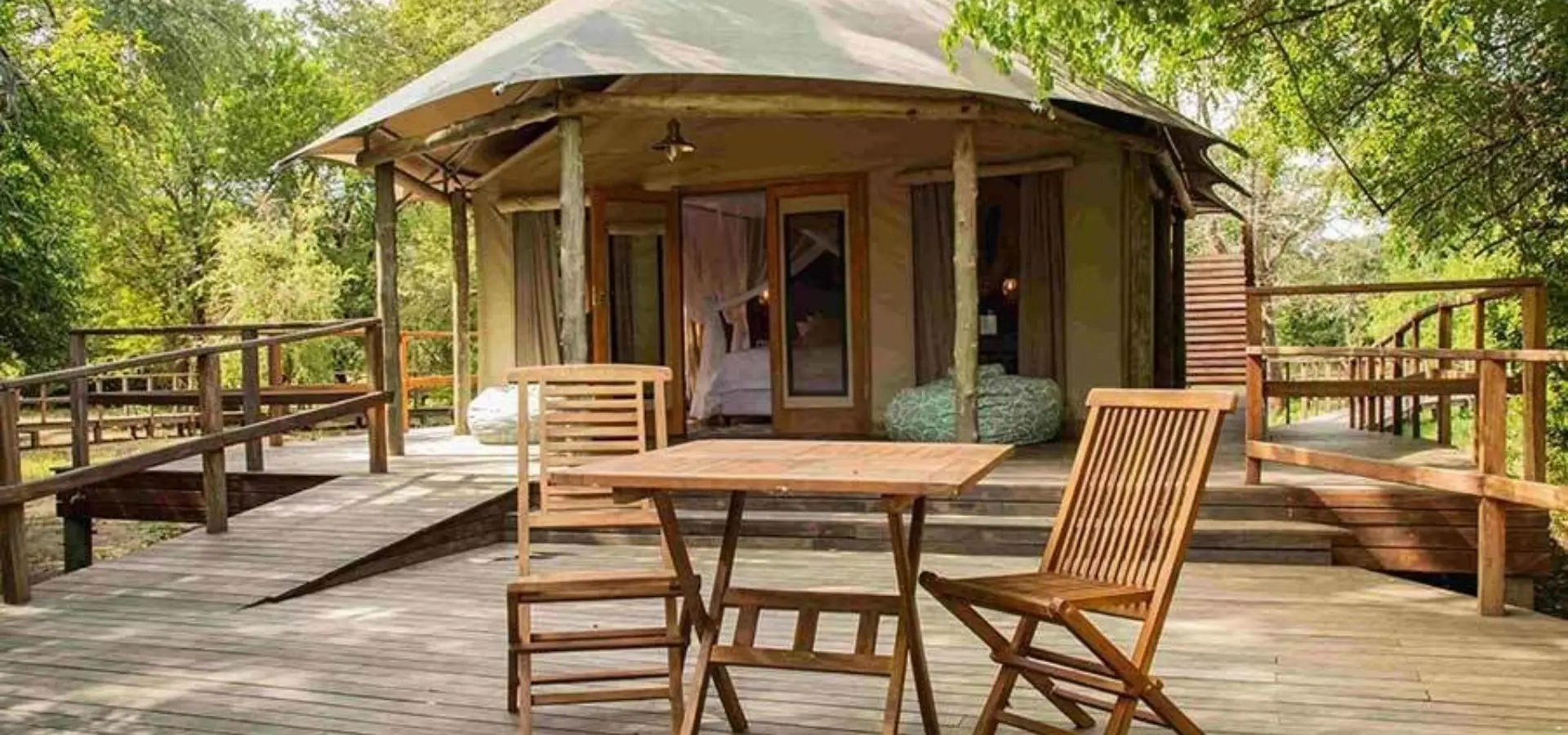Muzimu tented camp gorongosa hut