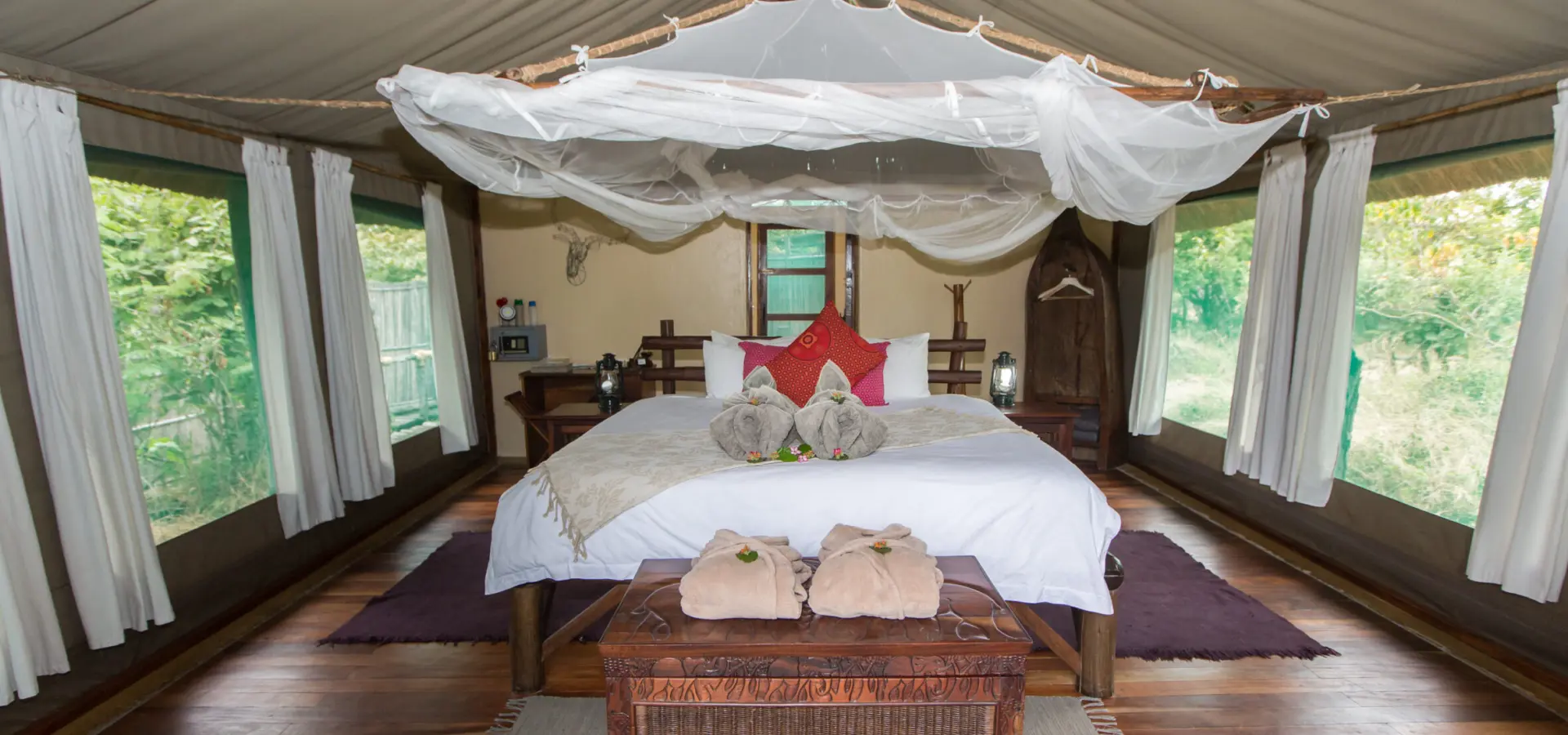 Tent interior 11 juliet lemon