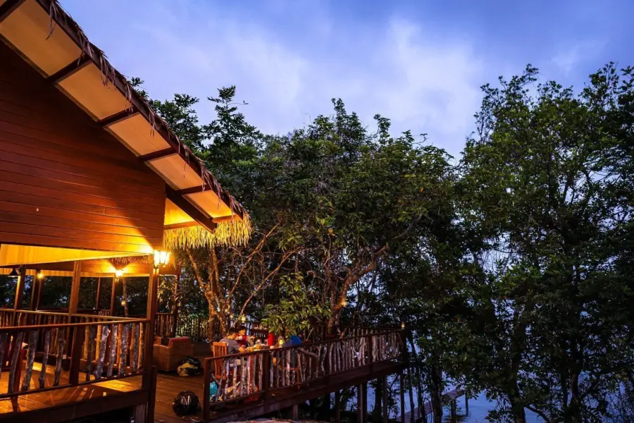 Kyle de nobrega gabon loango 10 of 81 1 2000x1024