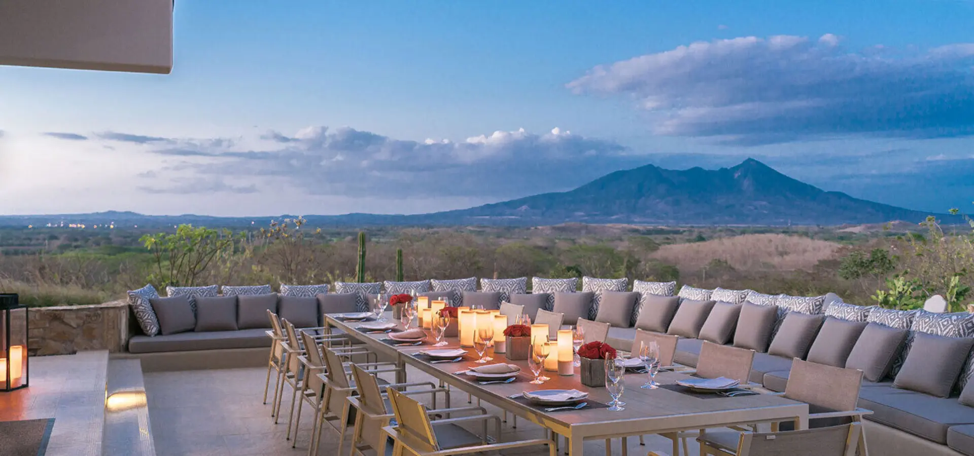 Resort dining 4 image 1