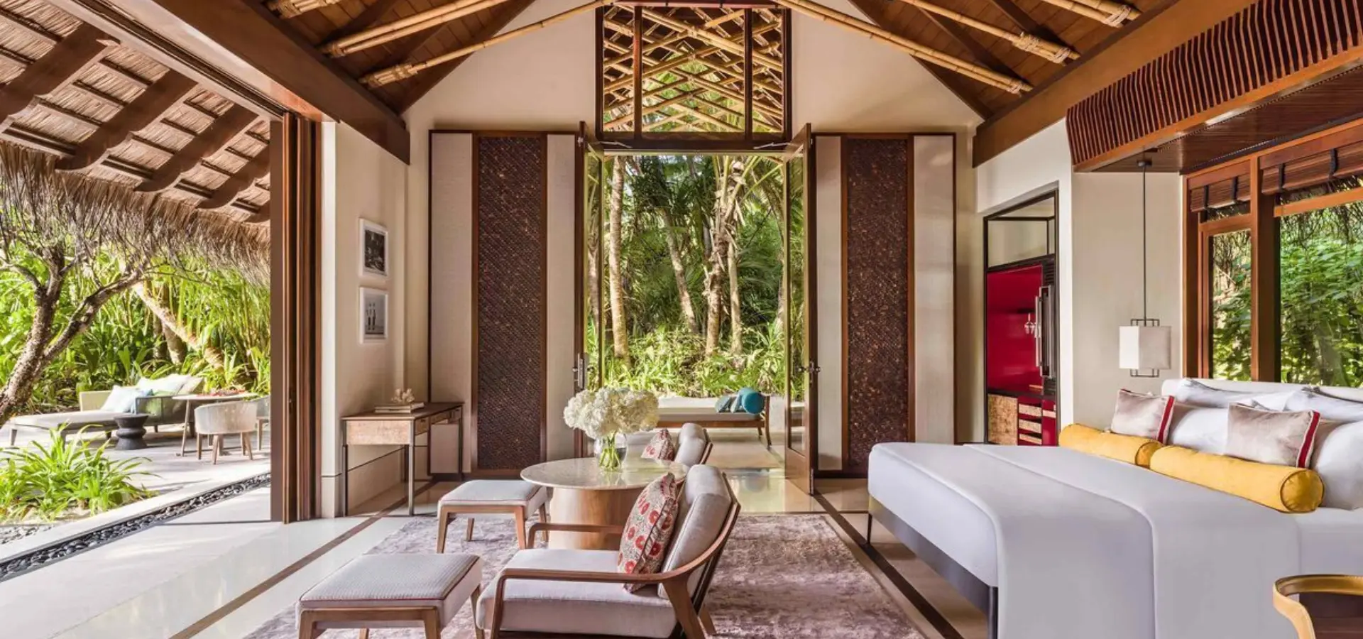 Oorr beach villa with pool bedroom 3