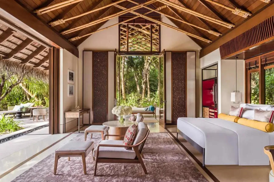 Oorr beach villa with pool bedroom 3