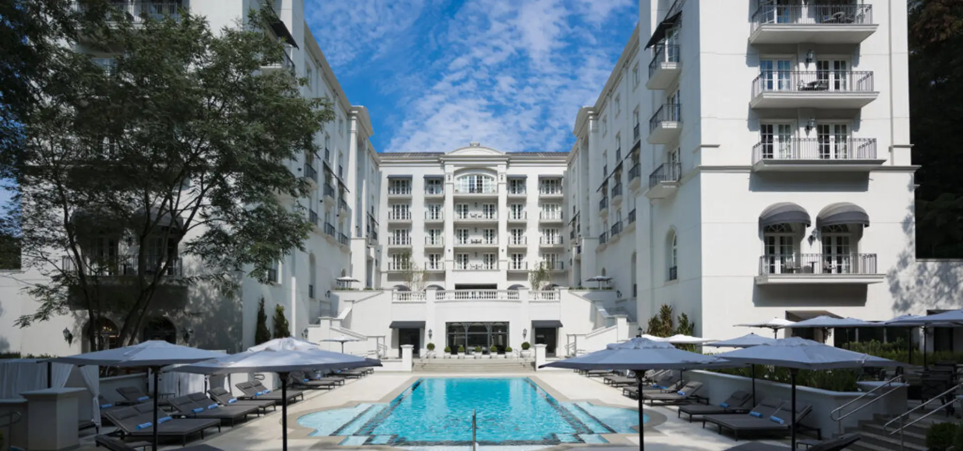 Palacio tangara divulgacao externa piscina