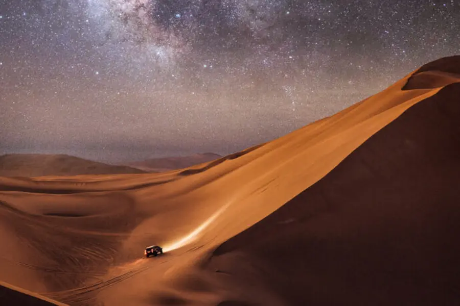 Desierto noche 800x460