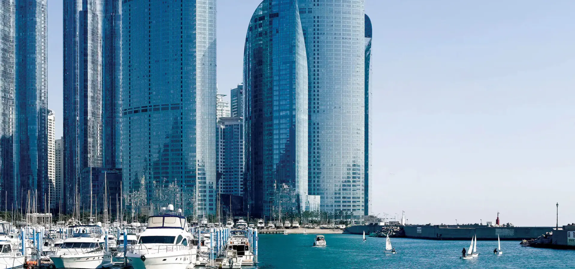 Busph p124 exterior harbor day 16x9