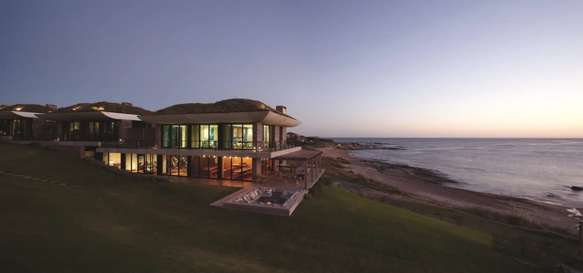 Playa vik casa mar casa ebano casa raices side view