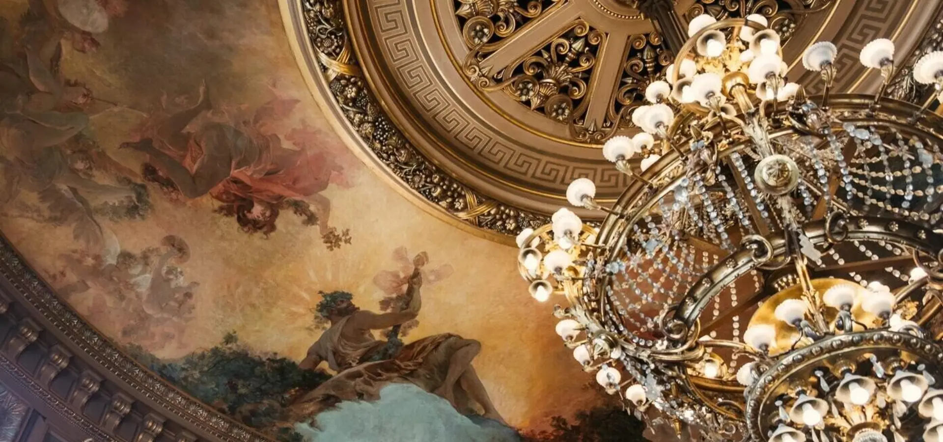 Photo 1590101997988 93d933fa0274