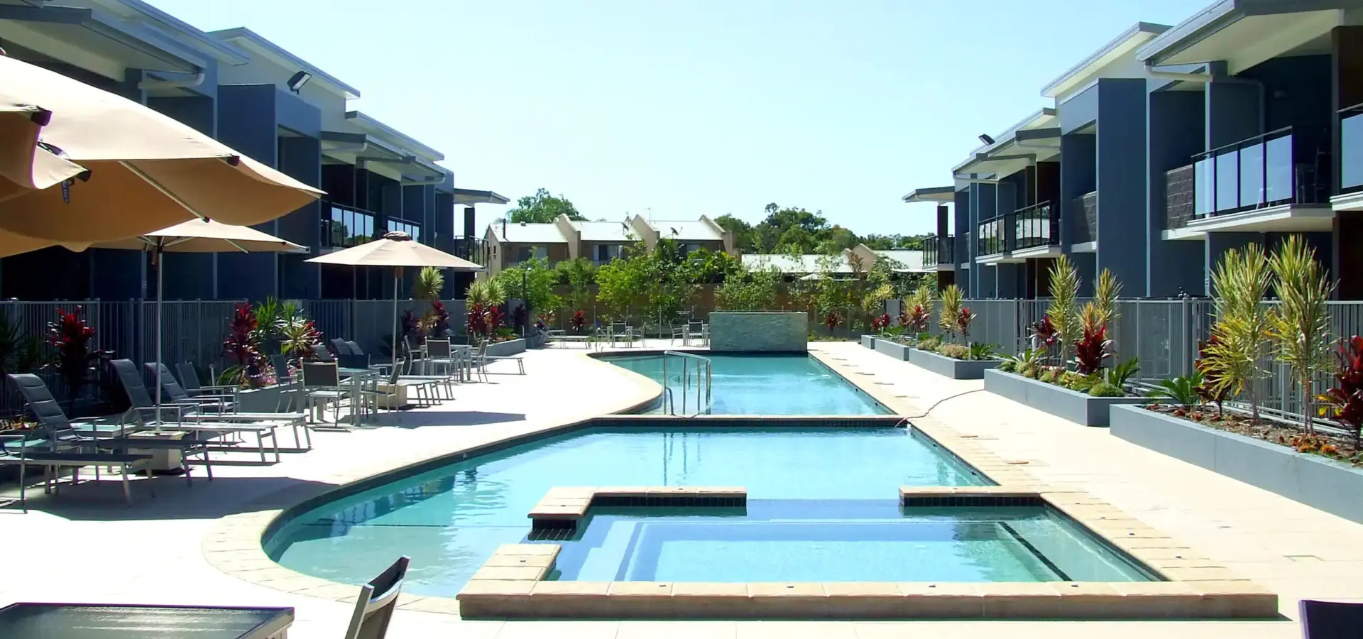 19254 exterior view 2