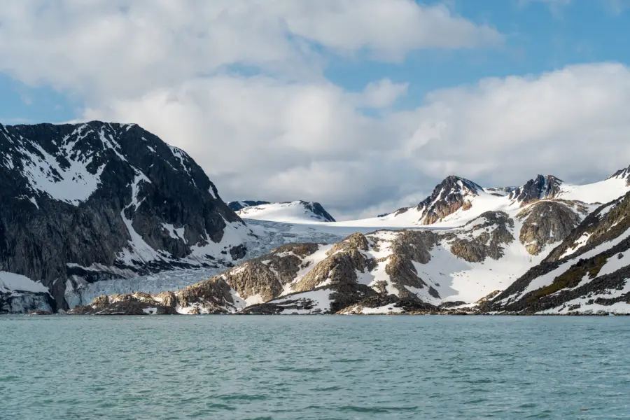 1765376409515no 2133ly280625hamiltonbuktanarreneset studioponantyanislasbats