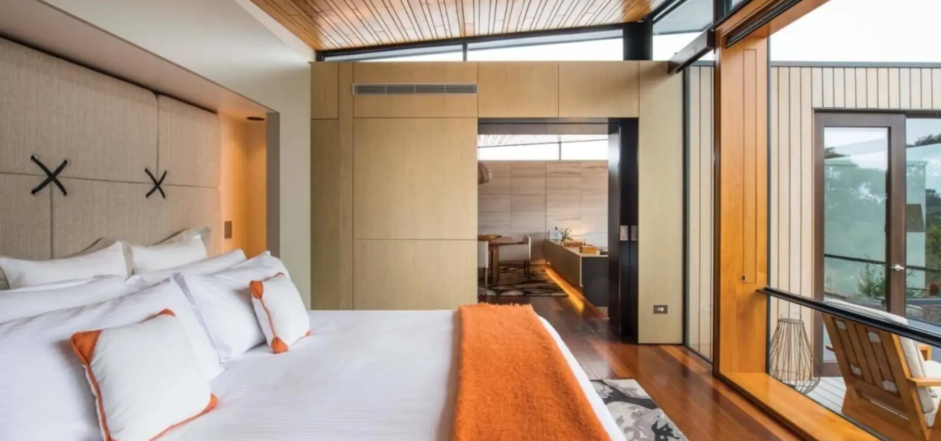 SAF Premium Bedroom 1 HR 1280x800