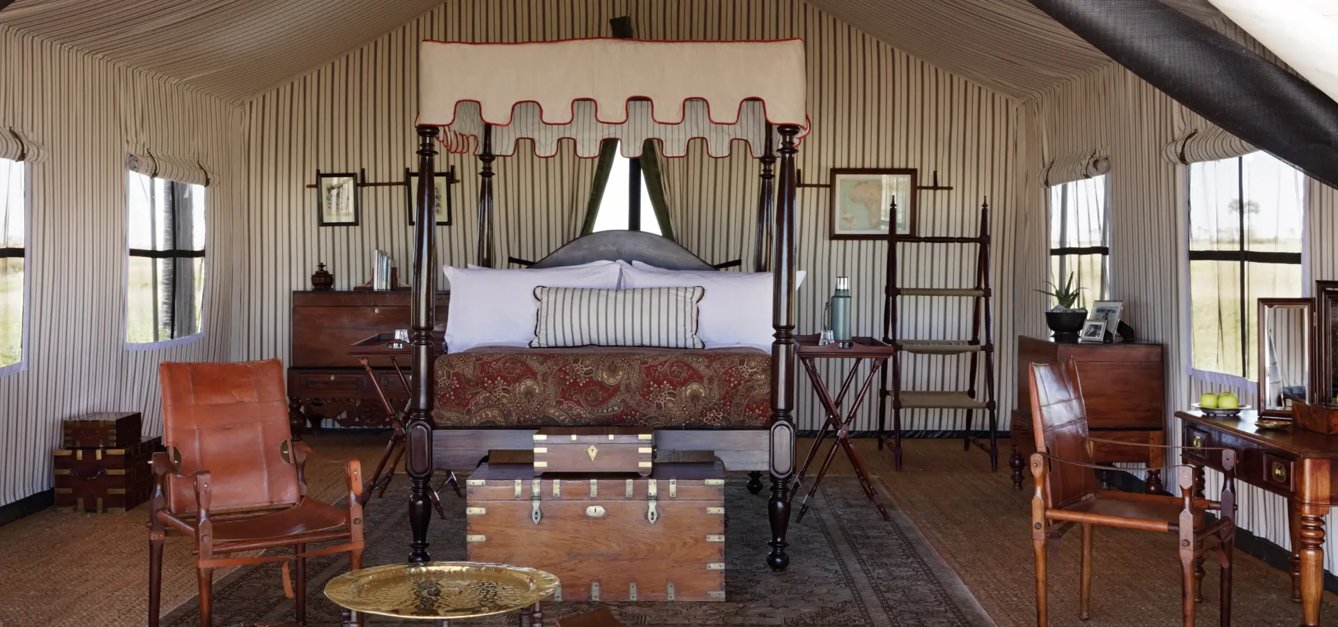 4san camp bedroom interior double