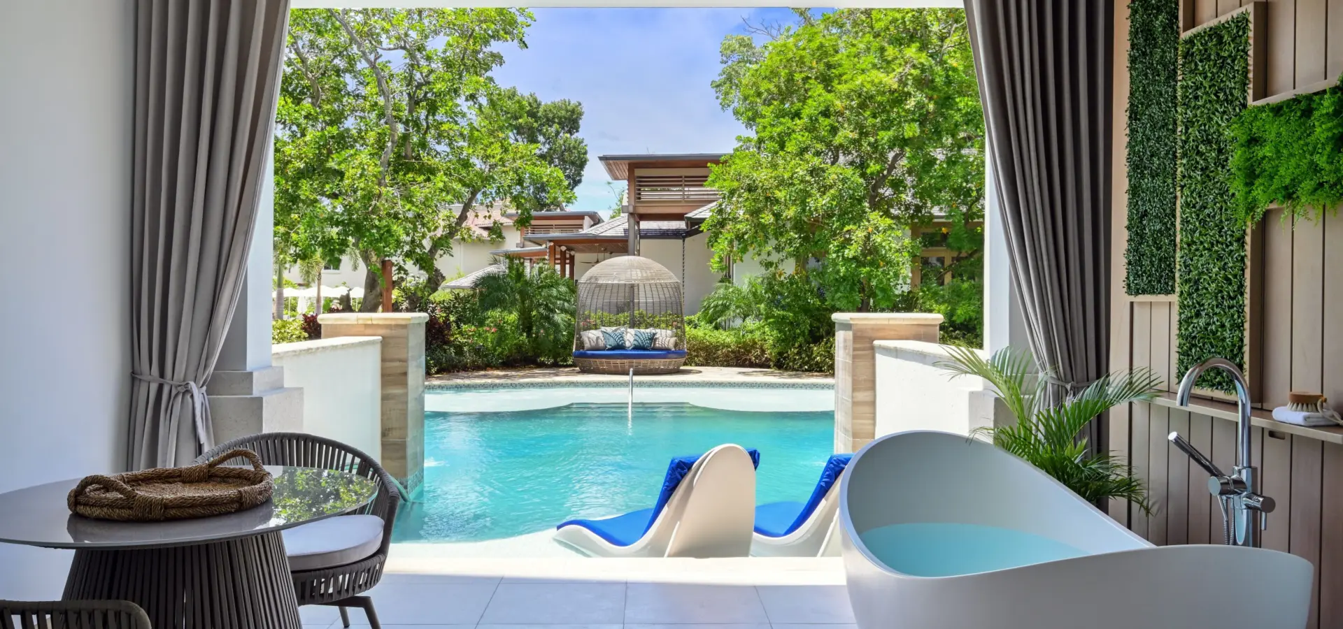 Travel Advisor Asset SBR Room 1 HSUP Balcony