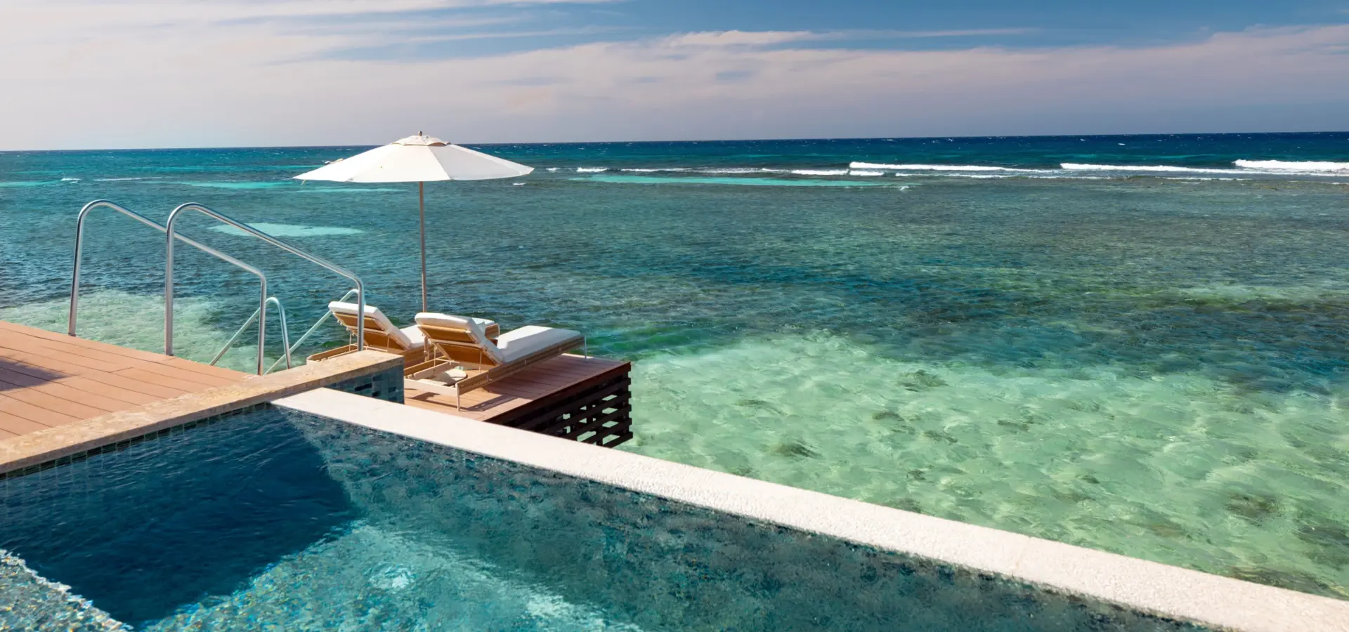 Travel Advisor Asset SRC Room OWV Pool