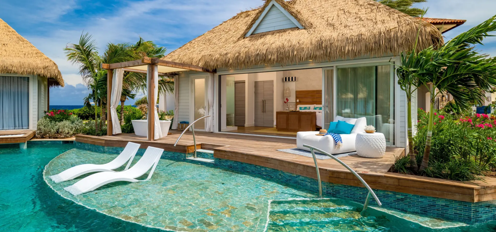 Travel Advisor Asset SCR Pool KB Patio