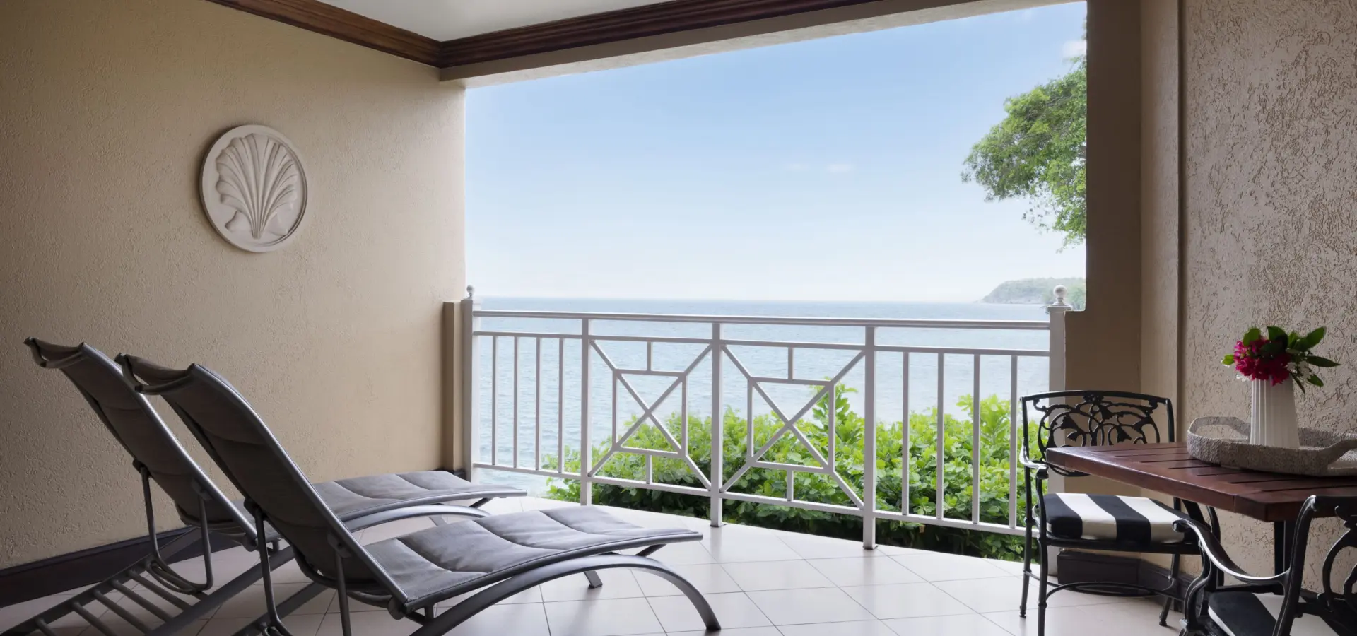 Travel Advisor Asset SRP Room HVR Balcony