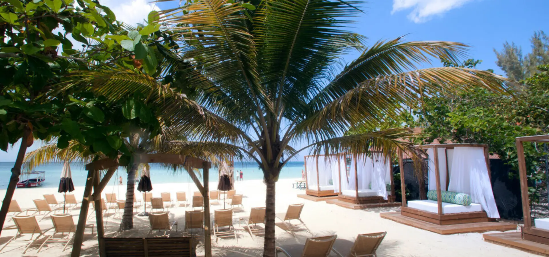 Sandy haven resort strand
