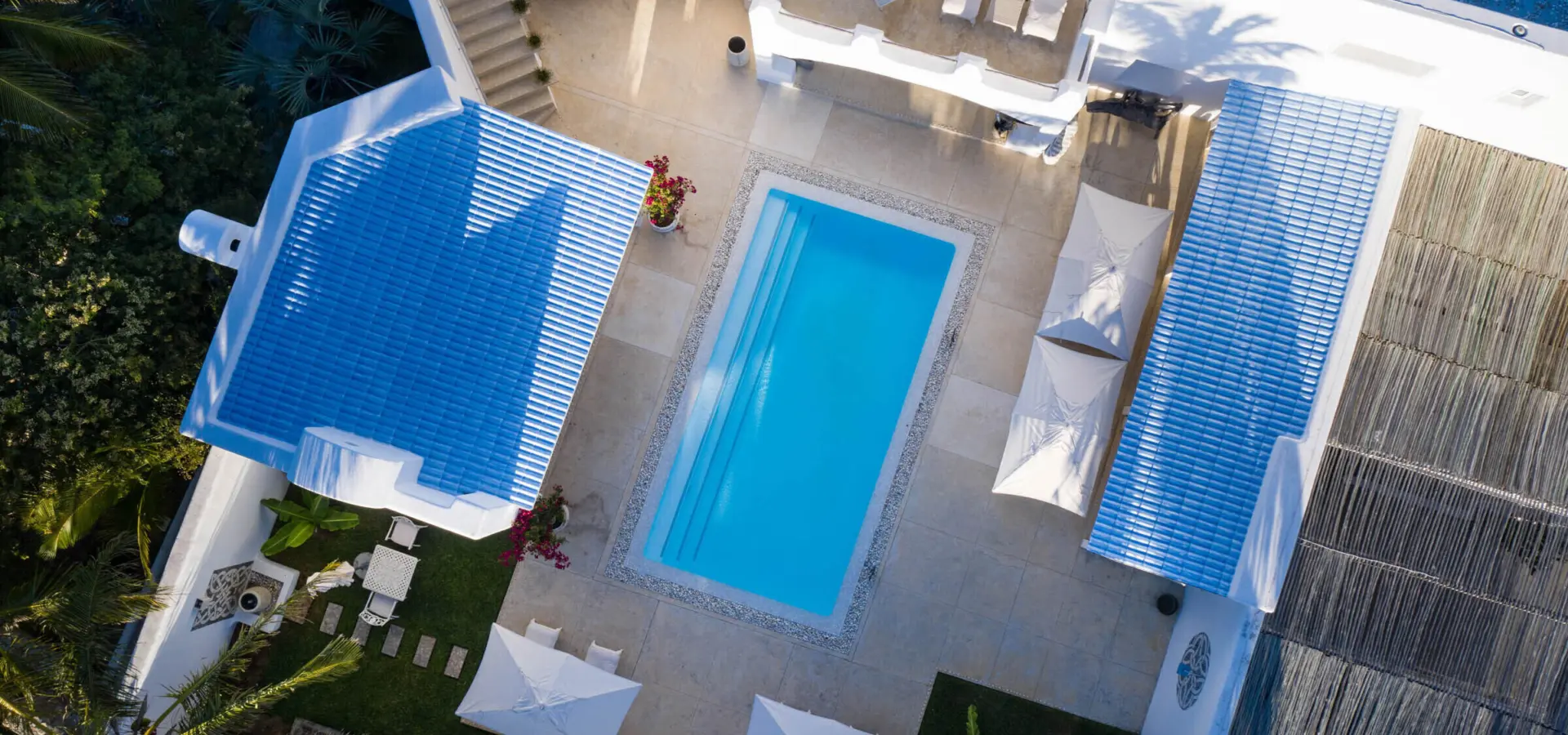 1742381314677 POOL COURTYARD 1