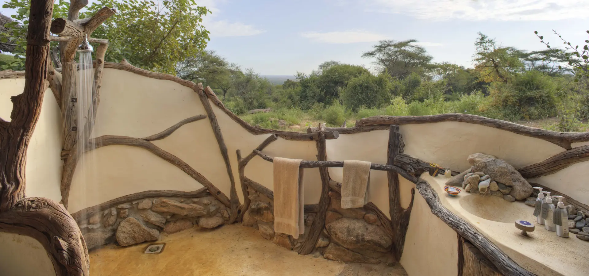 Sarara camp outside shower photo by stevie mann