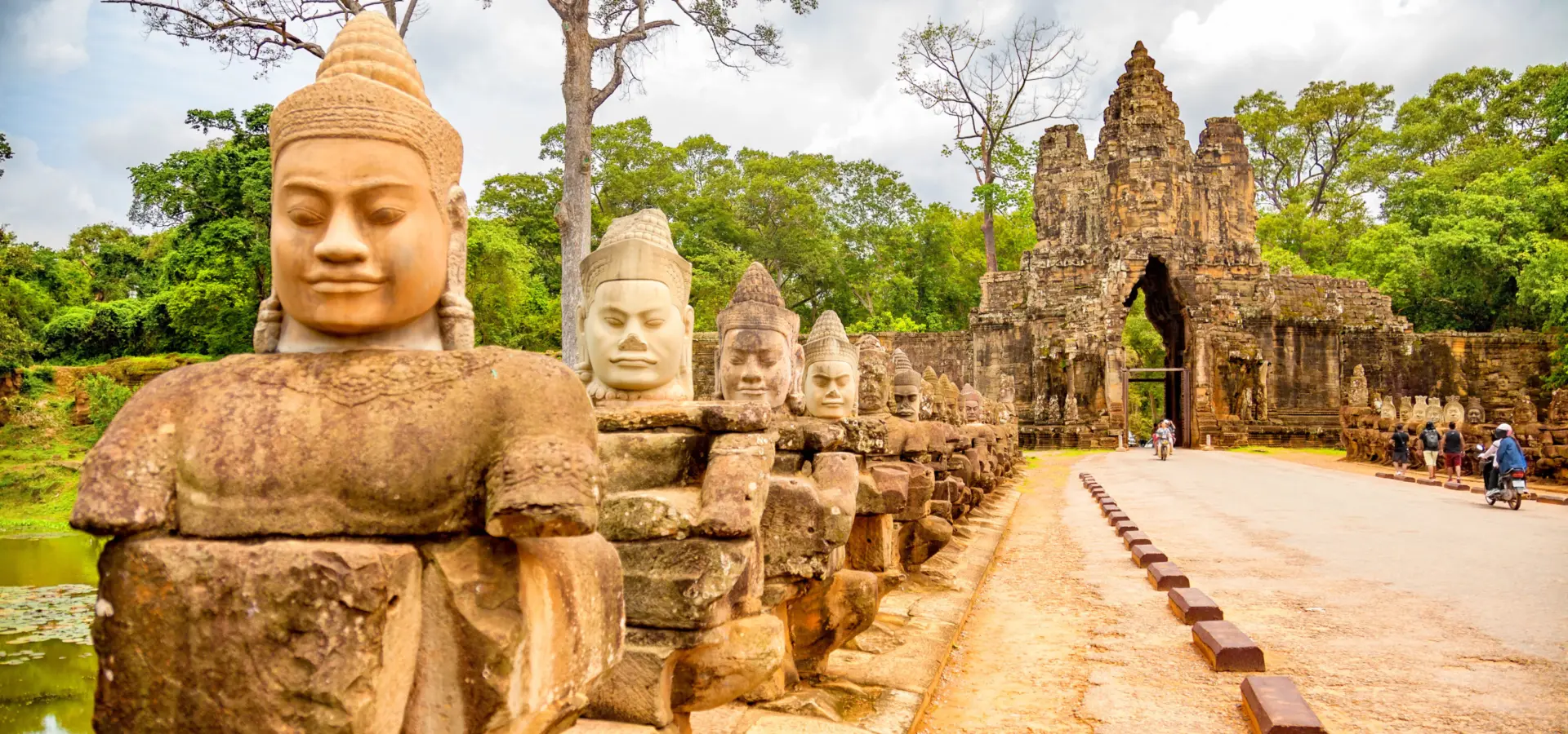 1774357214766excursions angkor thom