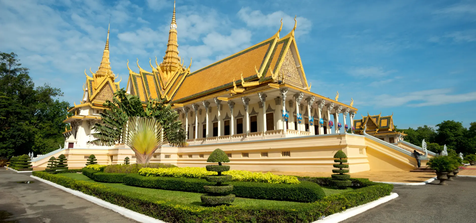 1774356017986excursions royal palace phnom penh
