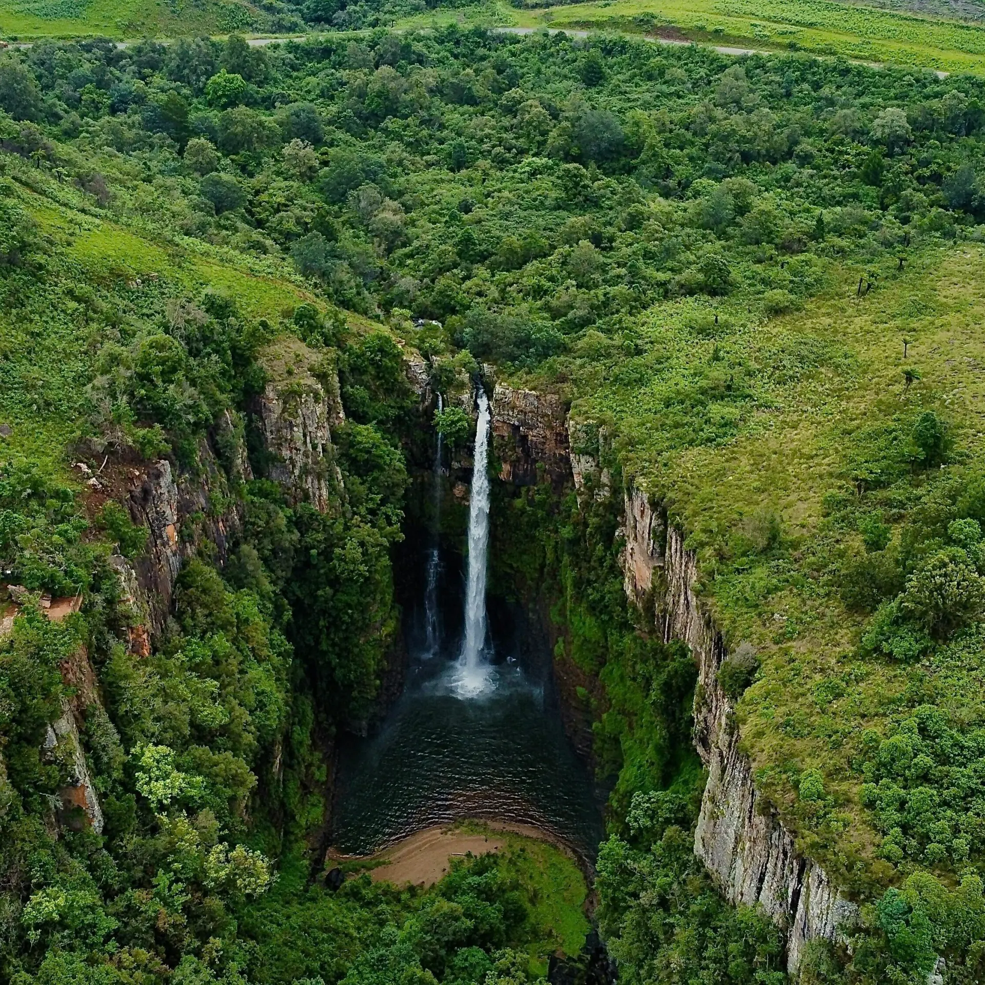 Ipicssa chikane ff8spyp5mm unsplash