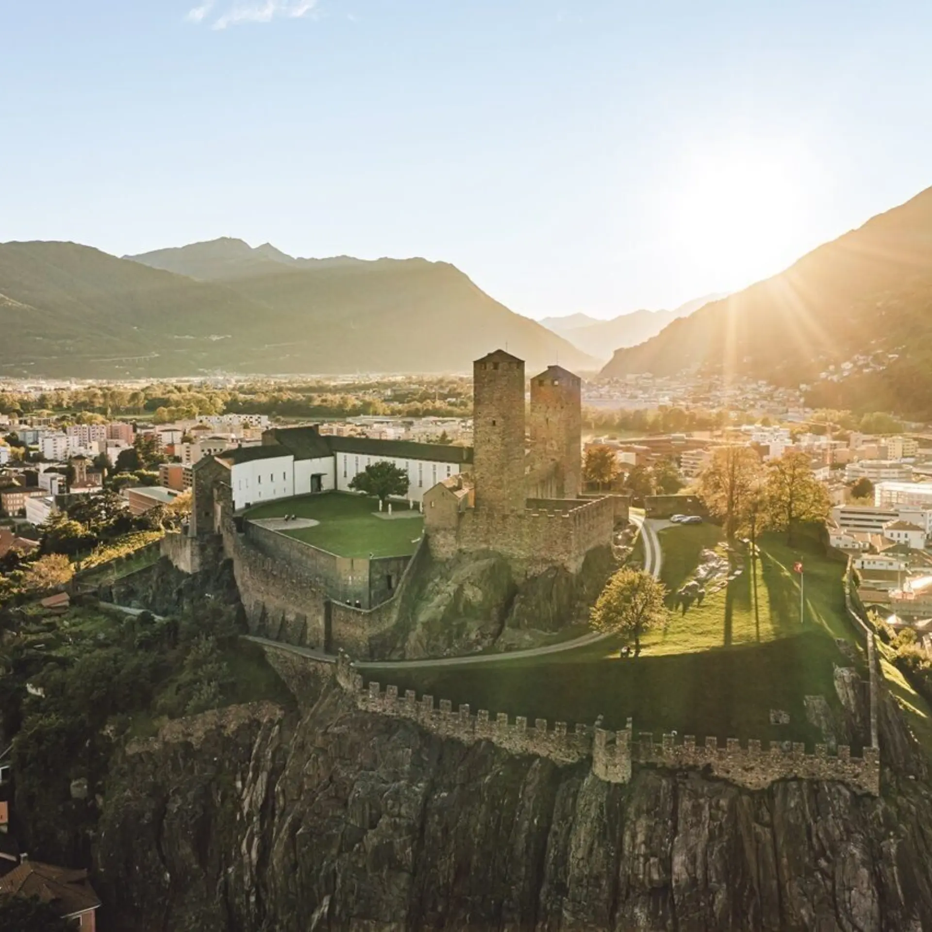 Switzerland tourismst3x2bellinzona castelgrande70290