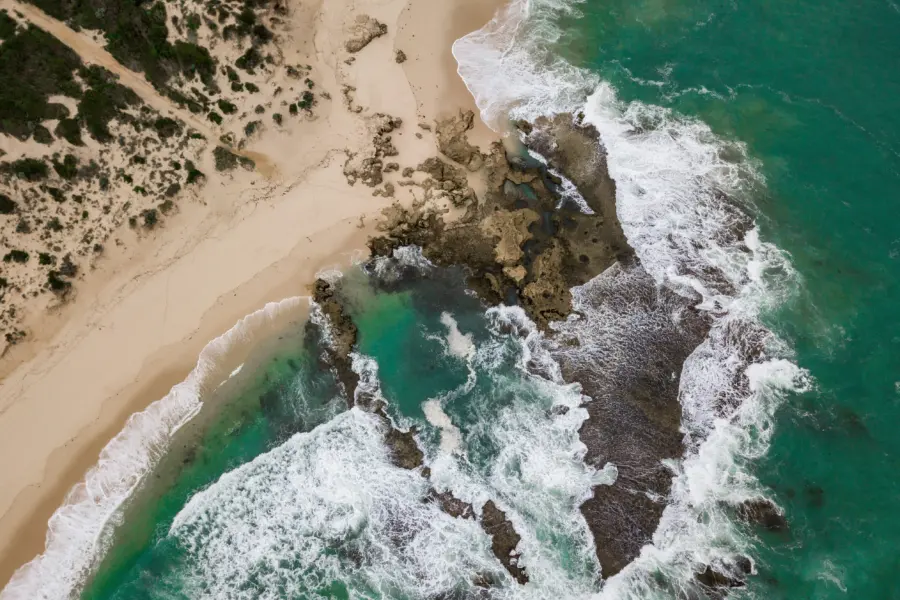 Graham holtshausen v0ccuzsym8 unsplash