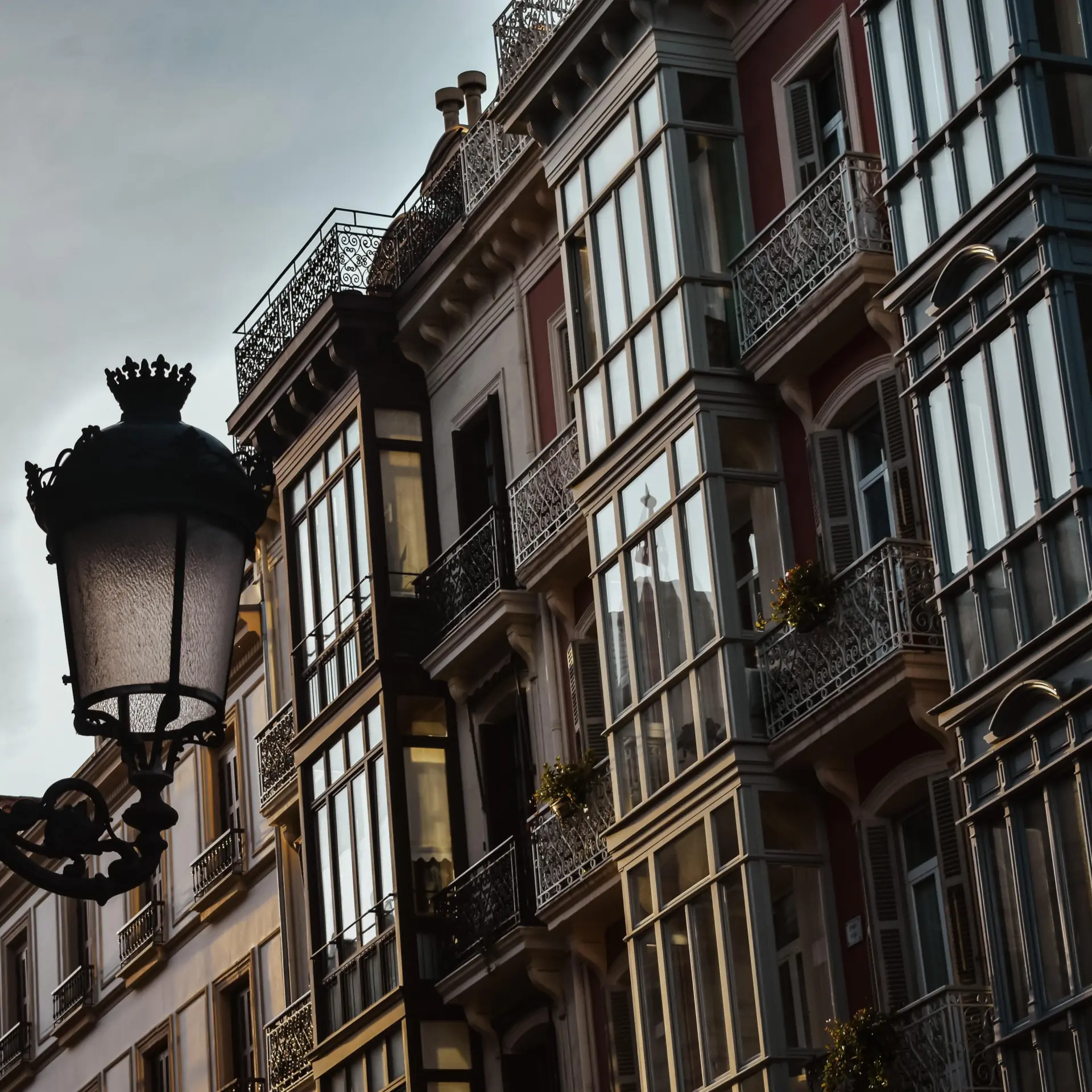 Melanie picazo huiavgb8n2m unsplash