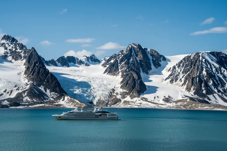 No 2168ly280625hamiltonbuktanarreneset studioponantyanislasbats