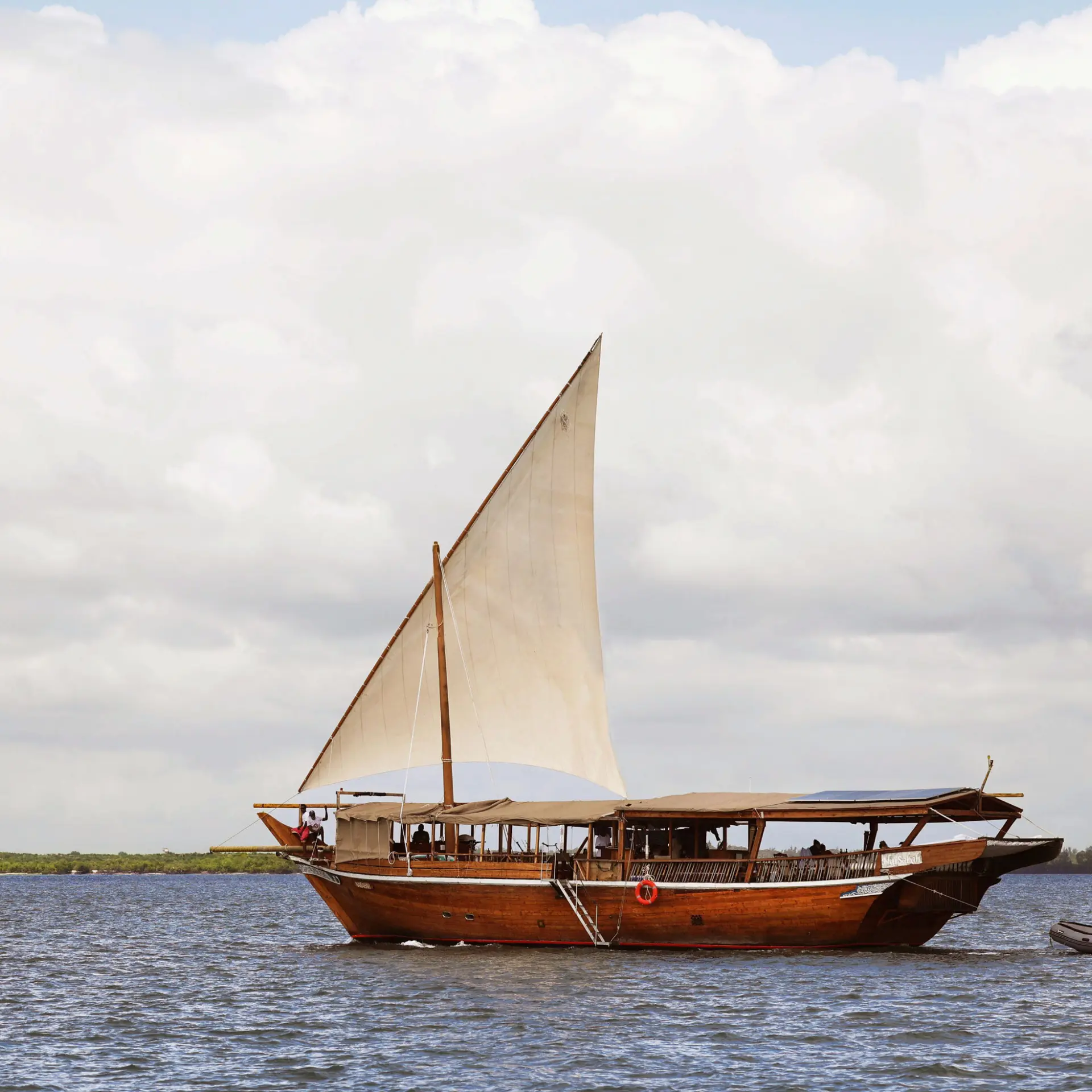 Naisabah dhow lamu kenya wide 021