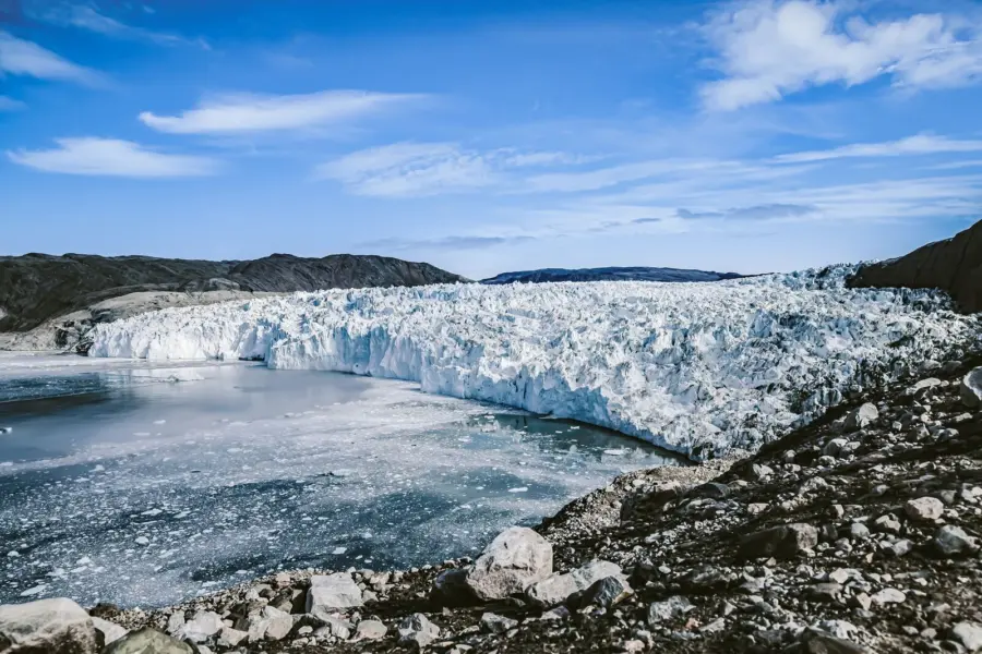 Low Resolution 26 R Groenland Glacier Equi Studio Ponant Julie Lacombe