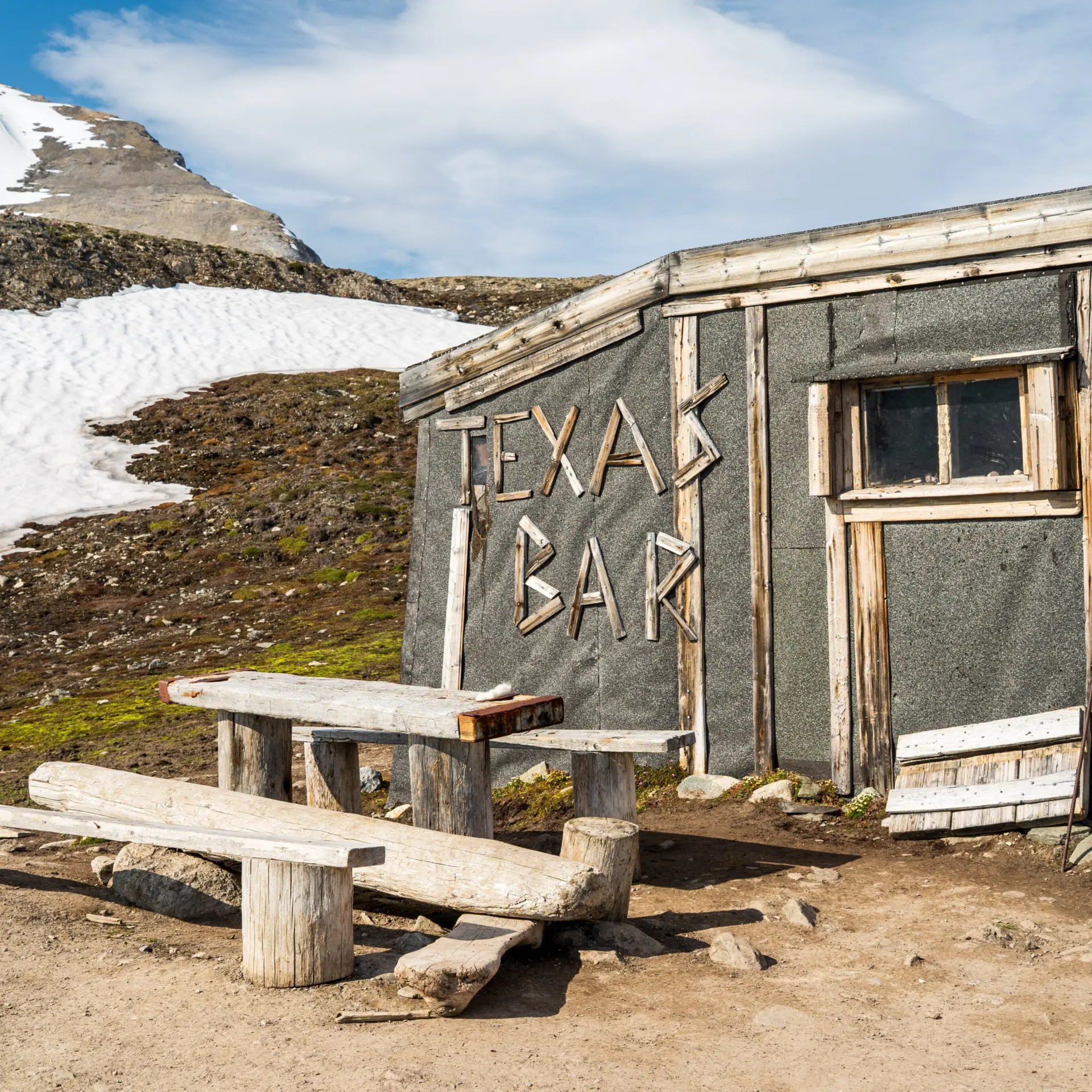 1765373236240no 2074ly280625monacobreentexasbar studioponantyanislasbats