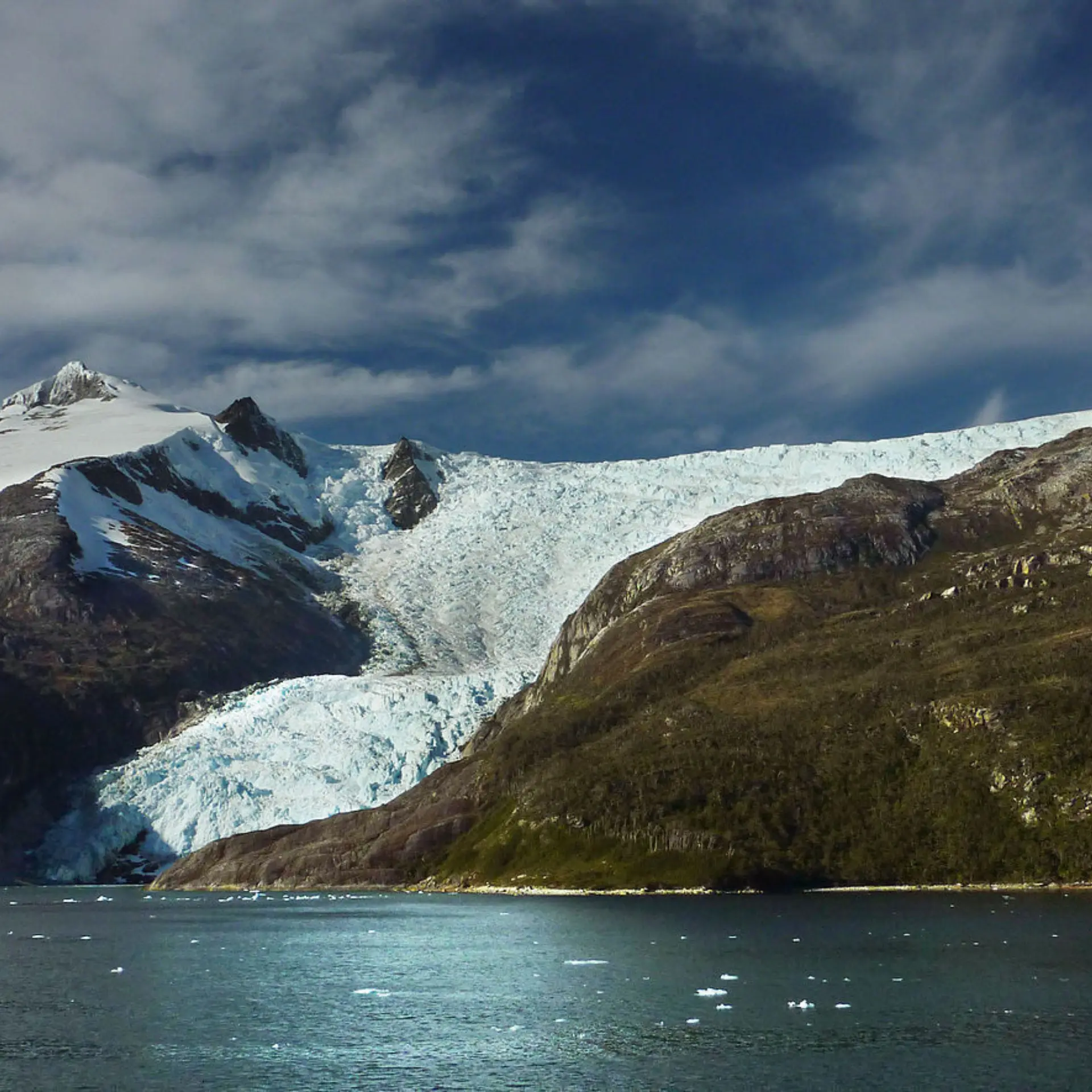 1280px italia glacier