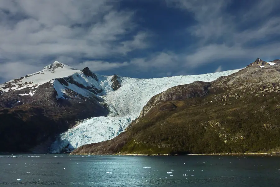 1280px italia glacier