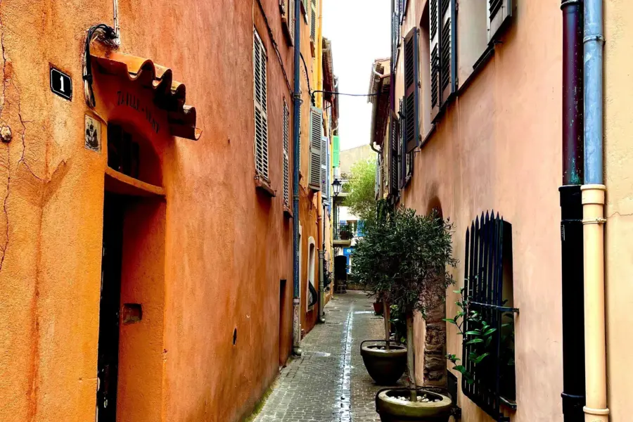 Chahriar hariri 7wzsb8g57x0 unsplash